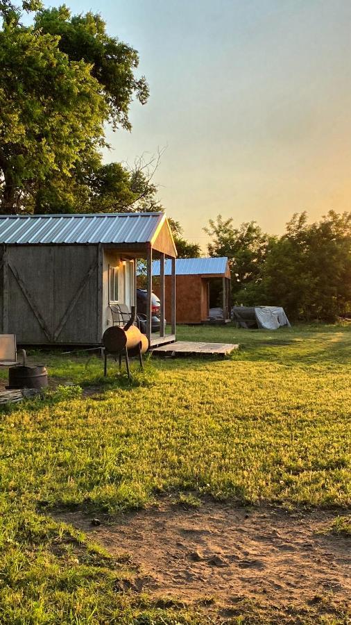 Tiny Cabin At The Donkeyranch Medicine Park Екстериор снимка